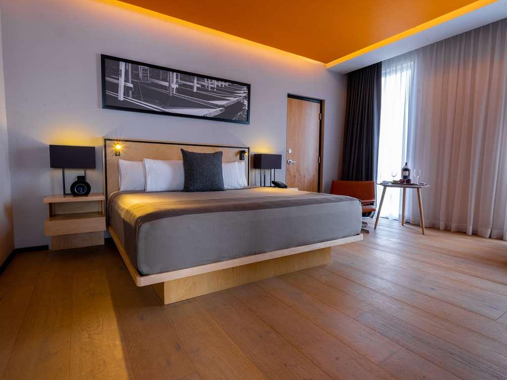 Hotel Galeria Plaza San Jeronimo Mexiko-Stadt Zimmer foto Deluxe Room
